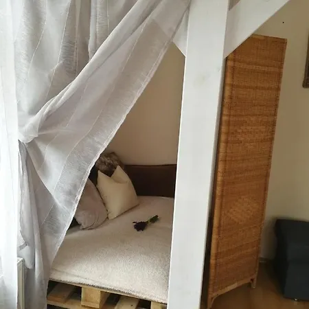 Domturystyki Rodzinnej  żabi Dołek *